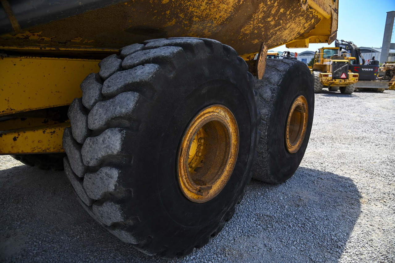 Ramstyrd dumper VOLVO A40F: bild 31