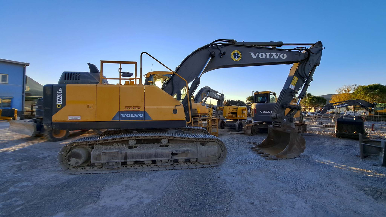 Bandgrävare VOLVO EC220ENH: bild 6