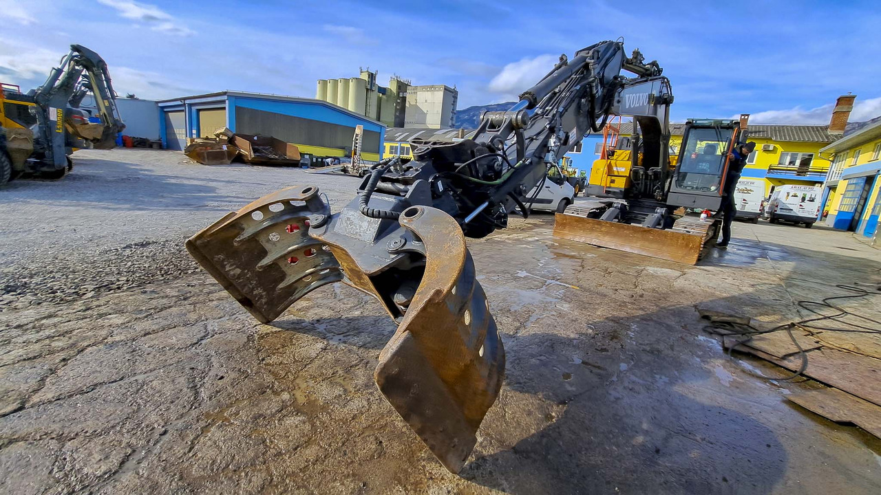 VOLVO ECR235EL - Bandgrävare: bild 2 VOLVO ECR235EL - Bandgrävare: bild 2