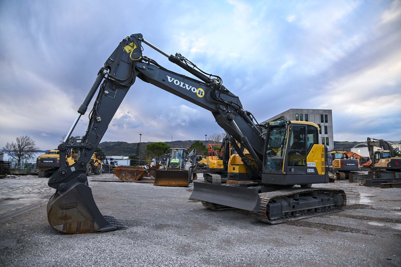 VOLVO ECR235EL - Bandgrävare: bild 2 VOLVO ECR235EL - Bandgrävare: bild 2