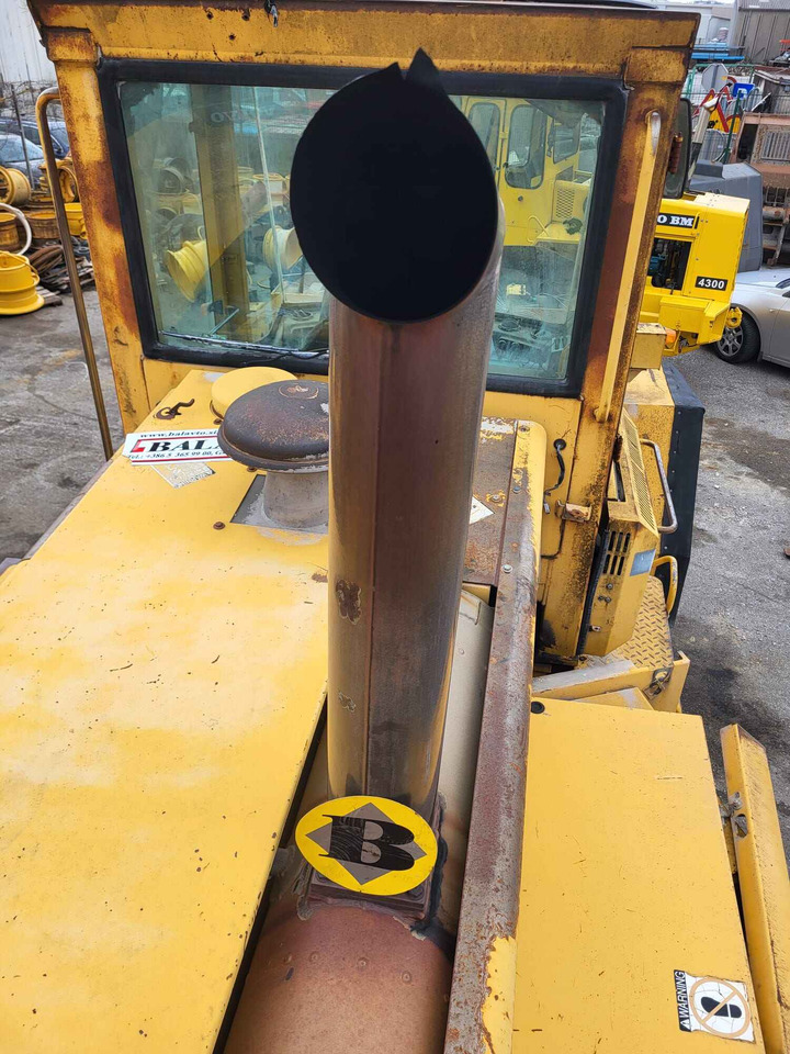 Volvo exhaust pipe - Avgasrör för Lastare: bild 1 Volvo exhaust pipe - Avgasrör för Lastare: bild 1