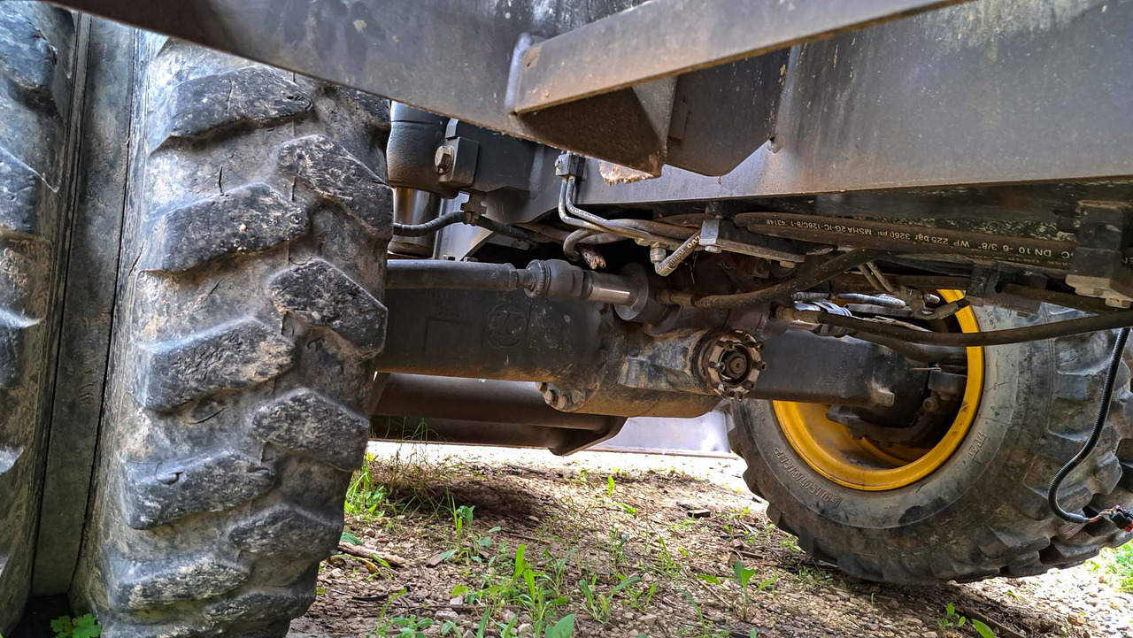 Volvo front axle 14693936 for Volvo EWR150E, EW180E, EWR170E, EW200E MH, EW160E - Framaxel för Grävmaskin: bild 2 Volvo front axle 14693936 for Volvo EWR150E, EW180E, EWR170E, EW200E MH, EW160E - Framaxel för Grävmaskin: bild 2