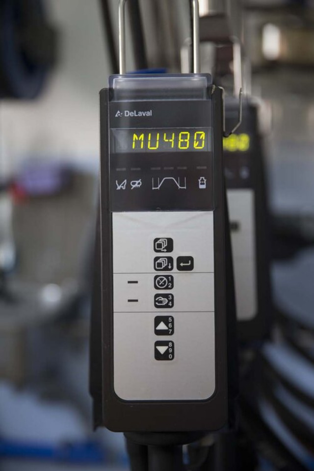 MXA0044 22 DeLaval milking unit MU486 Part No. 87979930 - Mjölkmaskin: bild 2 MXA0044 22 DeLaval milking unit MU486 Part No. 87979930 - Mjölkmaskin: bild 2