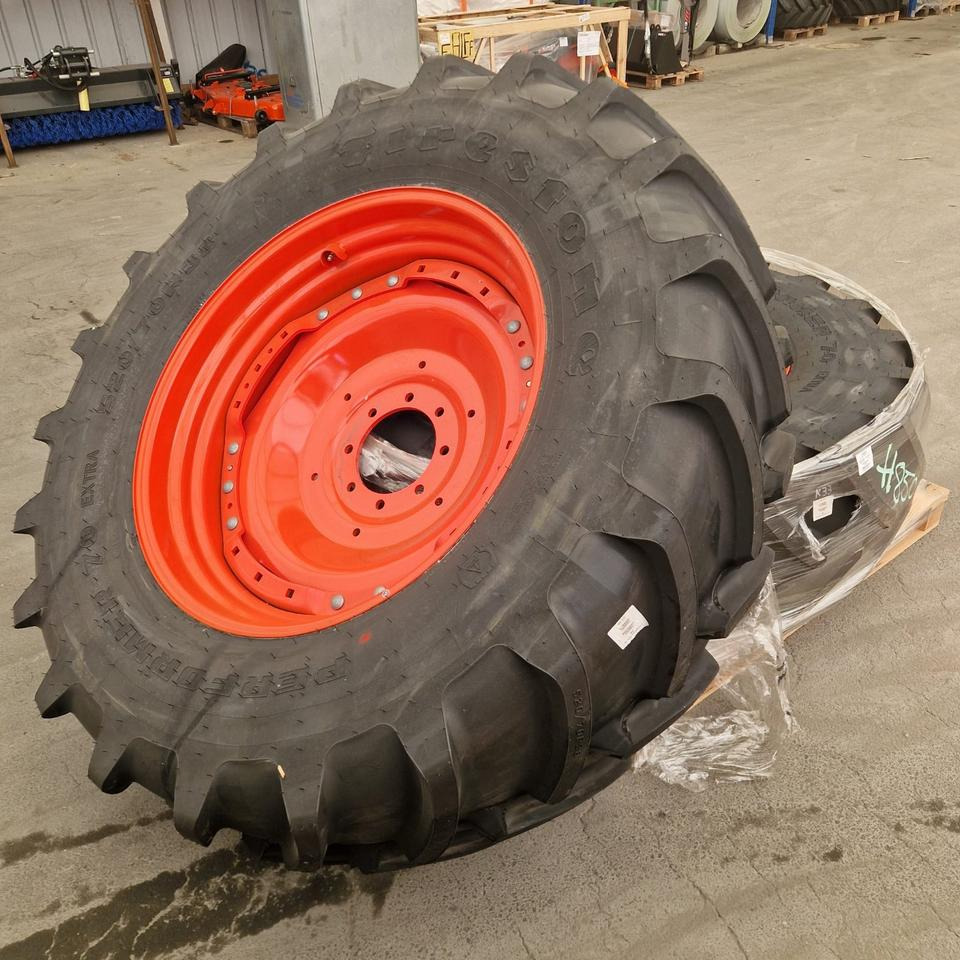 Reifen Räder Firestone 520/70R38 Performer 70 extra 150D 147E - Däck och fälgar: bild 1 Reifen Räder Firestone 520/70R38 Performer 70 extra 150D 147E - Däck och fälgar: bild 1