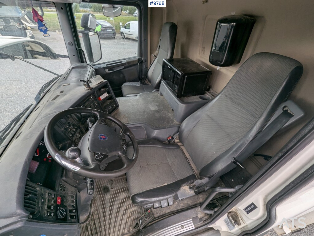 Box Truck Scania P280 4X2 with tail lift - Lastbil med skåp: bild 5 Box Truck Scania P280 4X2 with tail lift - Lastbil med skåp: bild 5