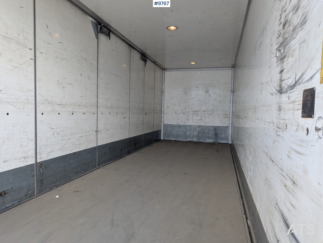 Box Truck Scania P320 4X2 with tail lift - Lastbil med skåp: bild 5 Box Truck Scania P320 4X2 with tail lift - Lastbil med skåp: bild 5