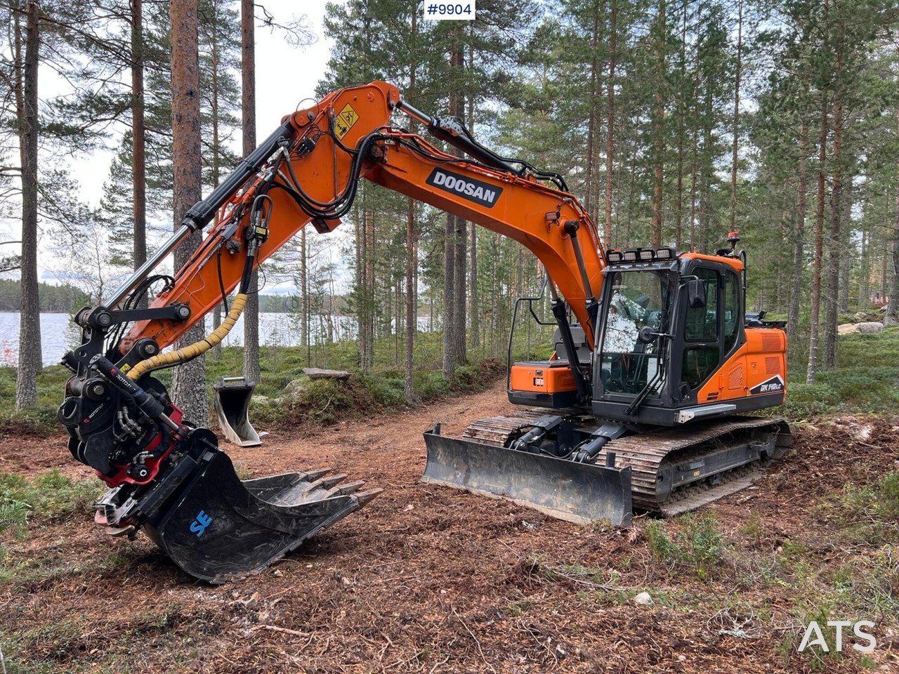 Doosan DX140LC-7 Excavator with rotor and equipments - Bandgrävare: bild 1 Doosan DX140LC-7 Excavator with rotor and equipments - Bandgrävare: bild 1