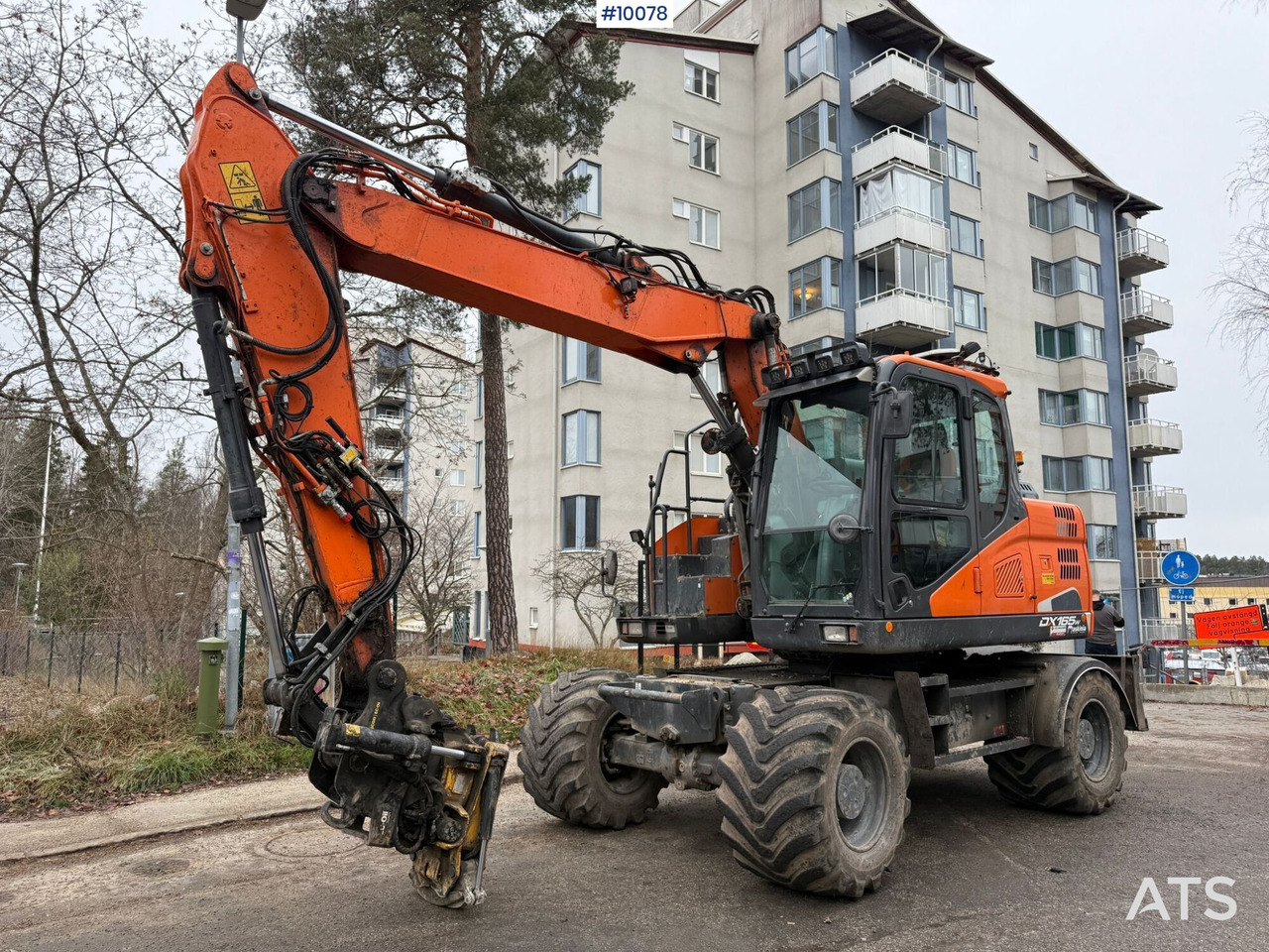 Doosan DX165W-5 Wheeled excavator (VIDEO) - Grävmaskin på däck: bild 1 Doosan DX165W-5 Wheeled excavator (VIDEO) - Grävmaskin på däck: bild 1