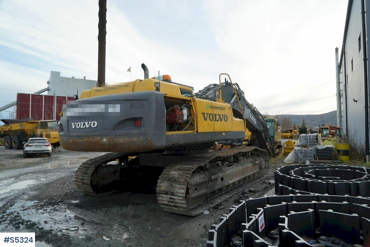 EXCAVATOR Volvo EC460BLC  WITH BUCKET - Grävmaskin: bild 3 EXCAVATOR Volvo EC460BLC  WITH BUCKET - Grävmaskin: bild 3
