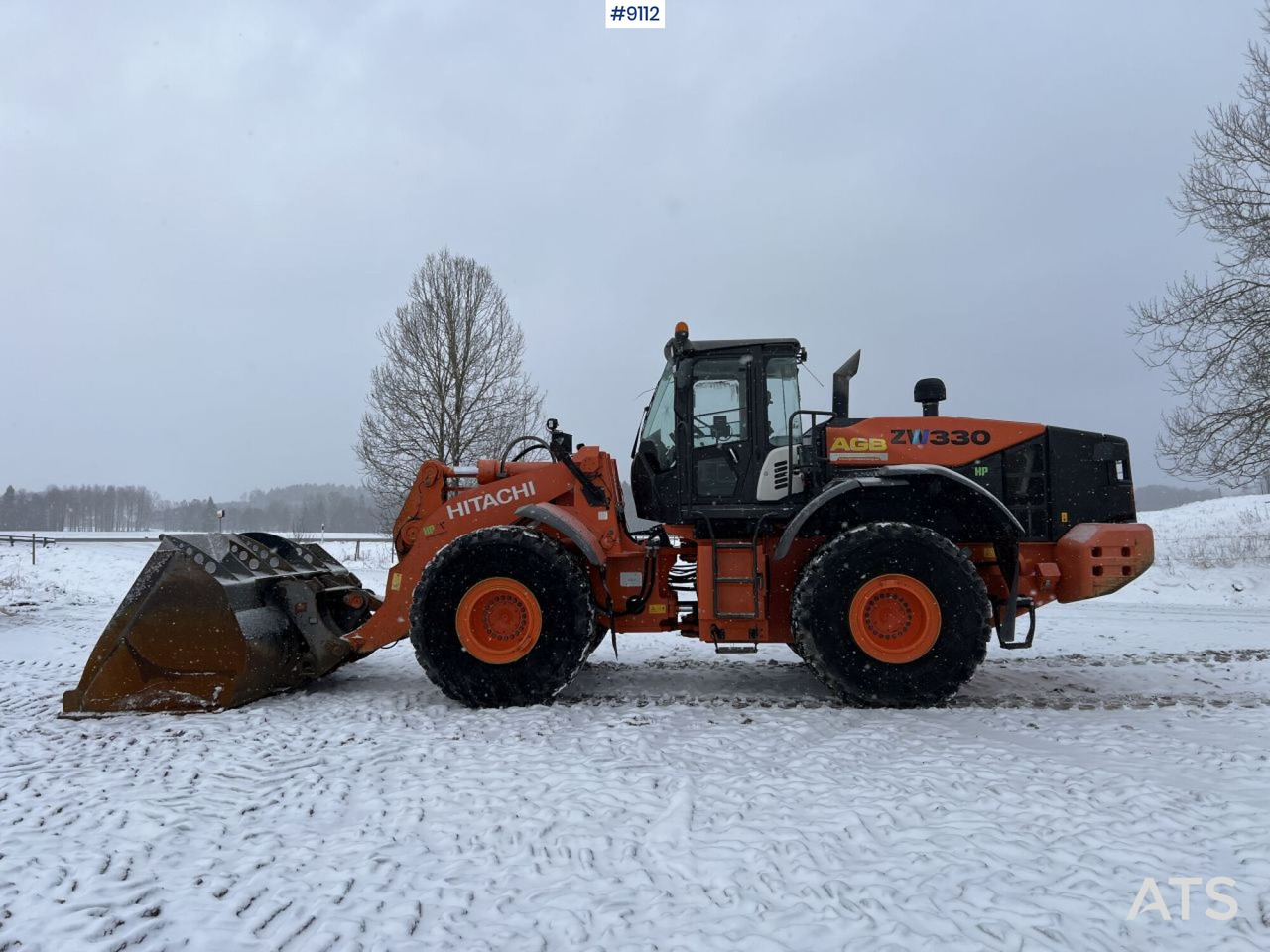 Hitachi ZW 330-5B Wheel loader with bucket (VIDEO) - Hjullastare: bild 1 Hitachi ZW 330-5B Wheel loader with bucket (VIDEO) - Hjullastare: bild 1