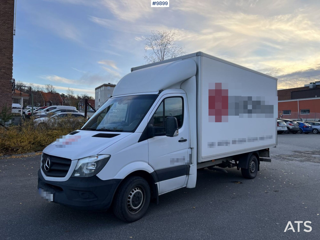 Mercedes Benz Sprinter Skåpbil med bakgavellyft - Volymskåp: bild 1 Mercedes Benz Sprinter Skåpbil med bakgavellyft - Volymskåp: bild 1