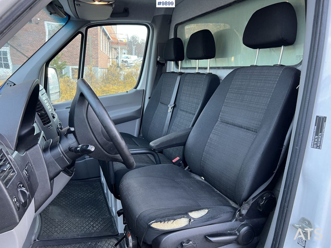 Mercedes Benz Sprinter Skåpbil med bakgavellyft - Volymskåp: bild 5 Mercedes Benz Sprinter Skåpbil med bakgavellyft - Volymskåp: bild 5