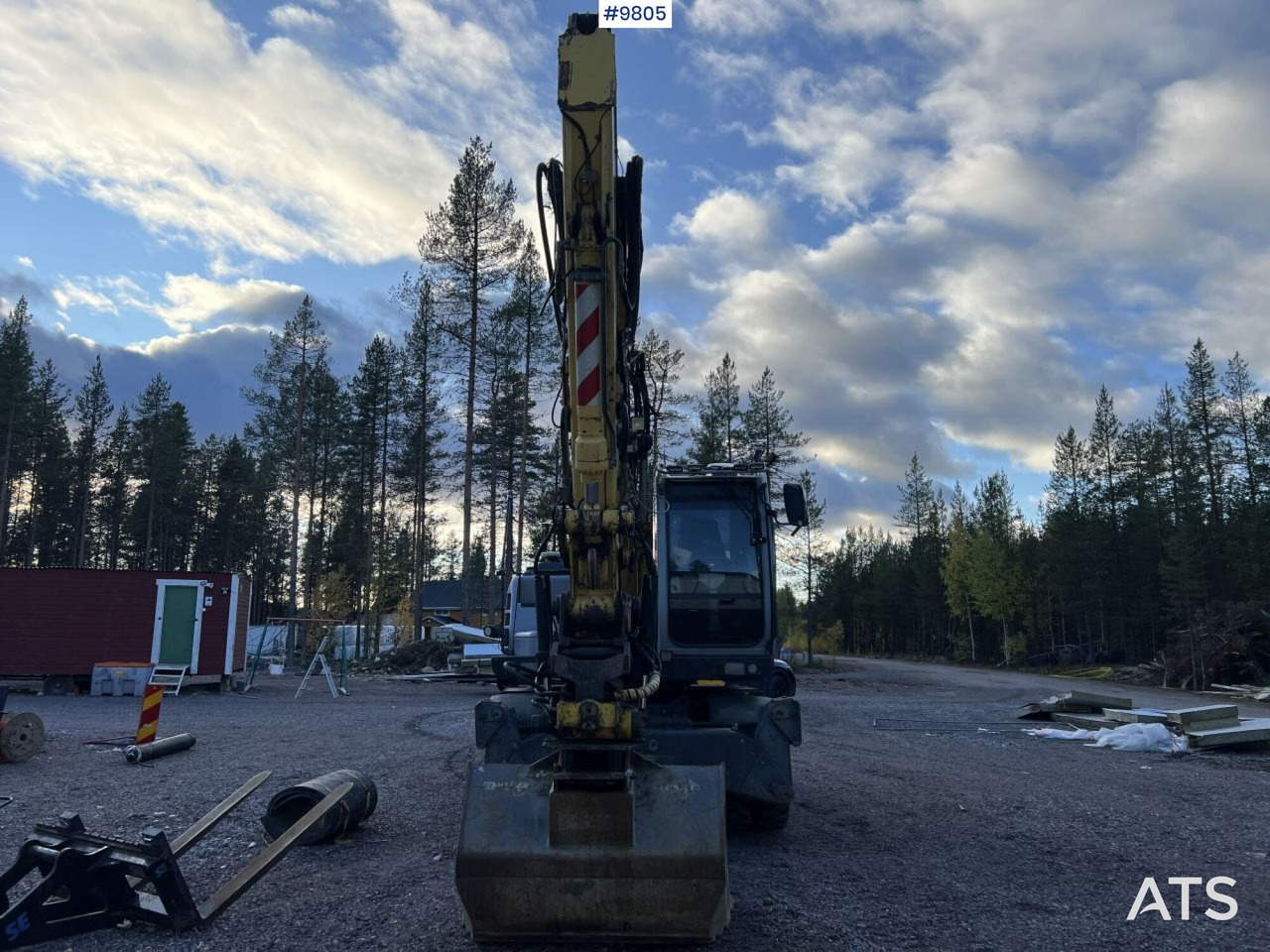 Grävmaskin på däck New Holland, MH-Plus-C Wheel excavator with excavation system, rotor, and grader bucket: bild 8