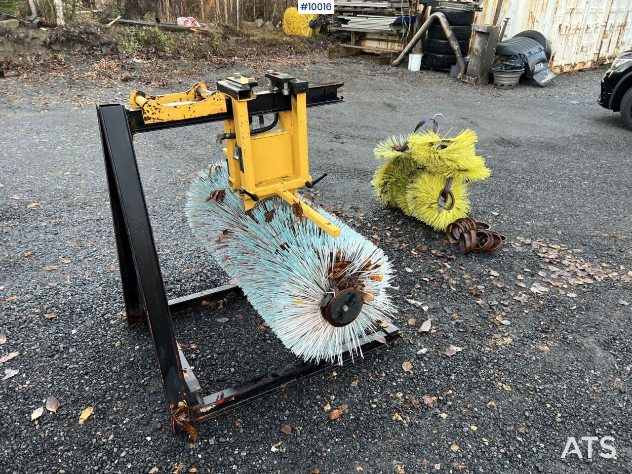 P.Olsson's sweeper for crane truck - Sopaggregat: bild 1 P.Olsson's sweeper for crane truck - Sopaggregat: bild 1