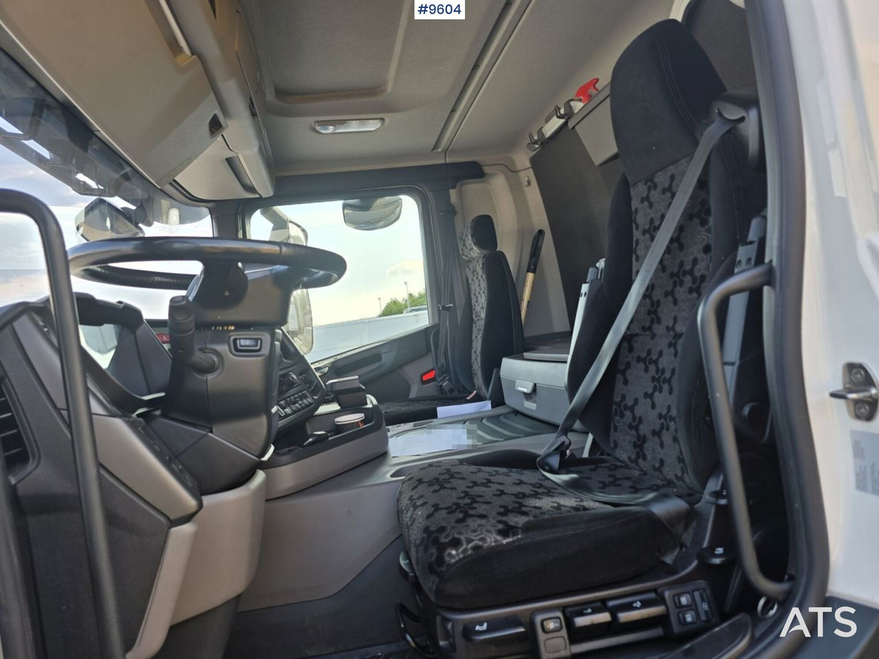 Scania P250 Liftable and lowerable body - Lastbil med skåp: bild 5 Scania P250 Liftable and lowerable body - Lastbil med skåp: bild 5