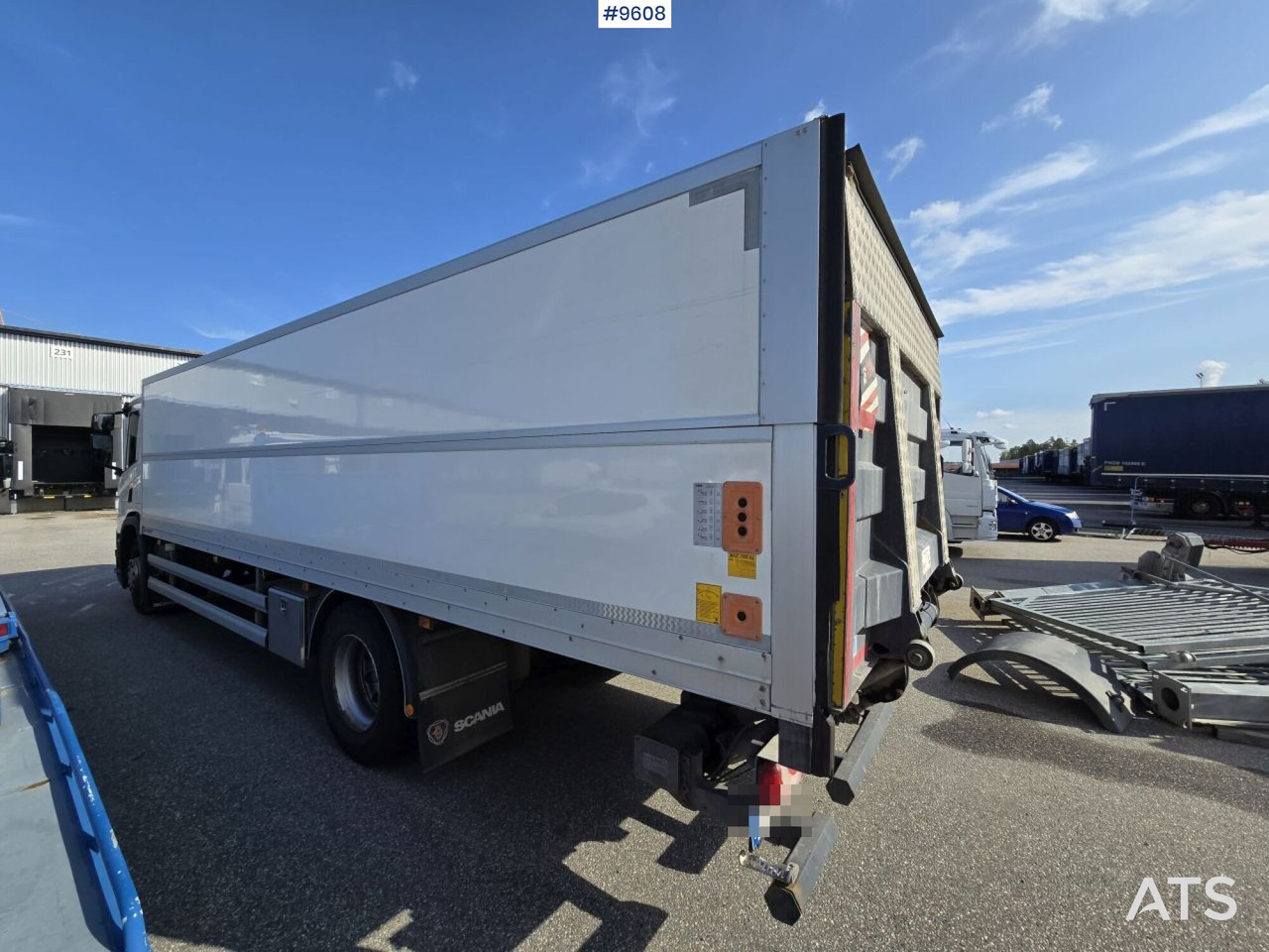 Scania P250 Liftable and lowerable body - Lastbil med skåp: bild 4 Scania P250 Liftable and lowerable body - Lastbil med skåp: bild 4