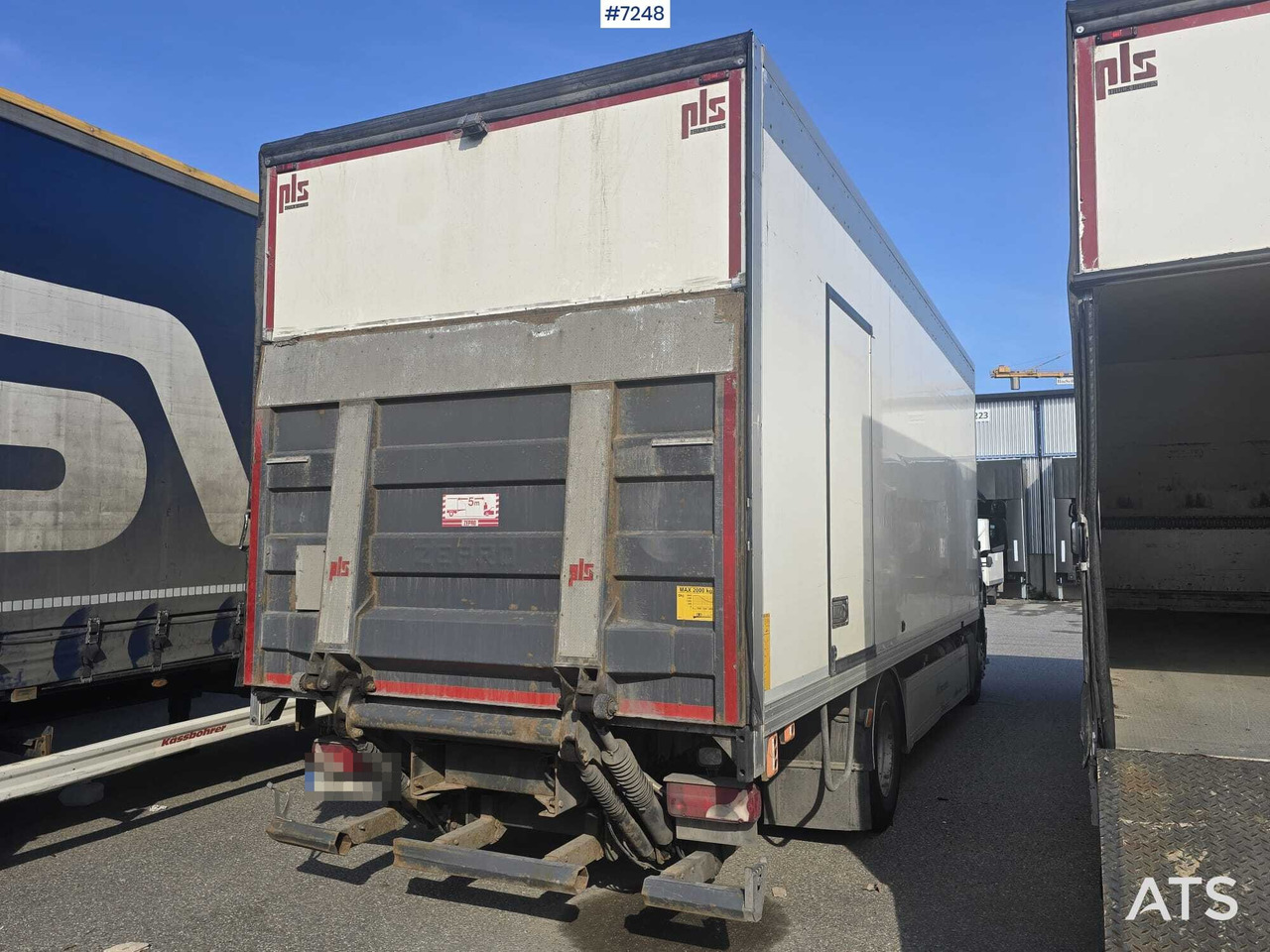 Scania P320 Box truck with tail lift - Lastbil med skåp: bild 4 Scania P320 Box truck with tail lift - Lastbil med skåp: bild 4