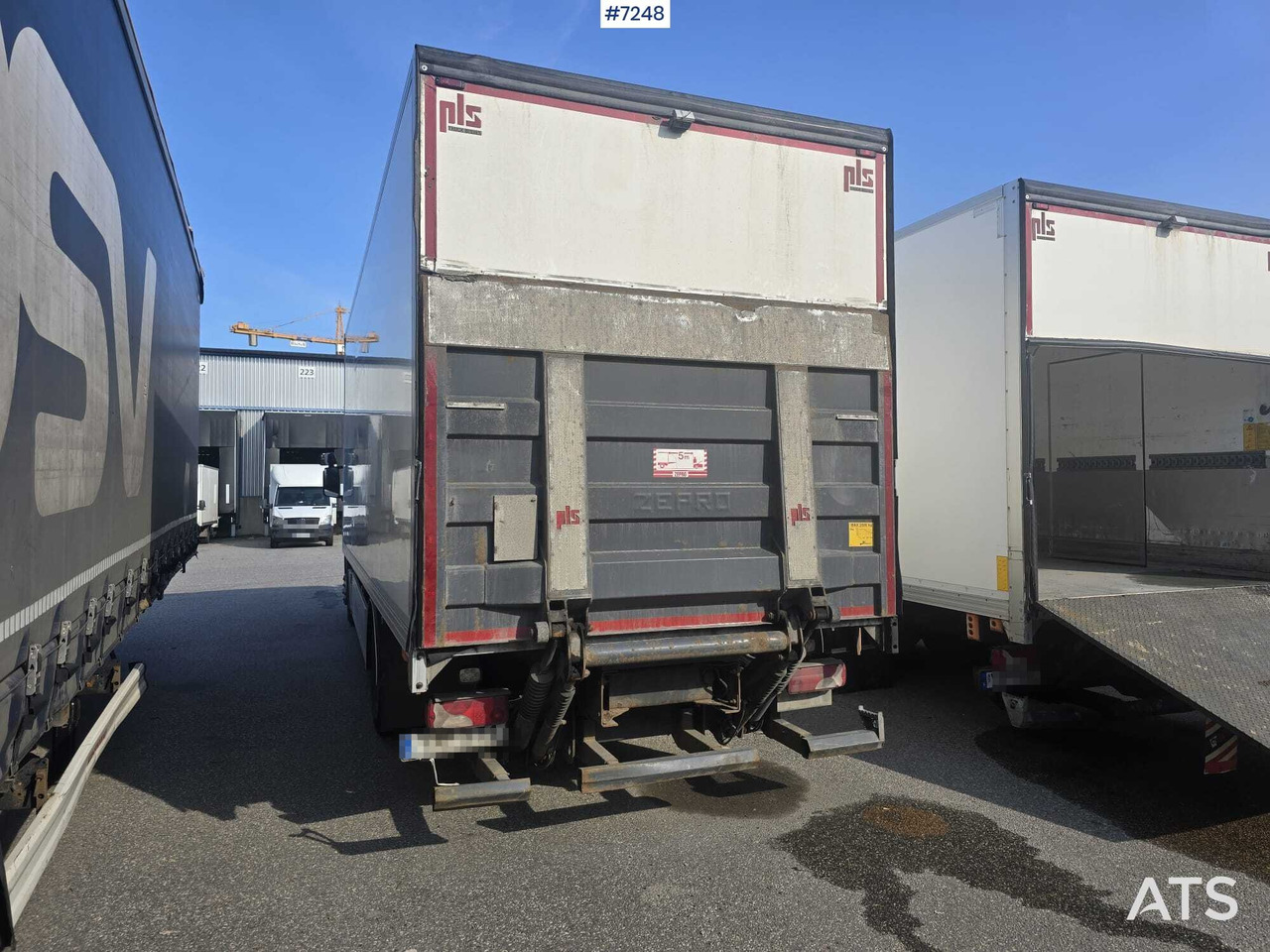 Scania P320 Box truck with tail lift - Lastbil med skåp: bild 3 Scania P320 Box truck with tail lift - Lastbil med skåp: bild 3