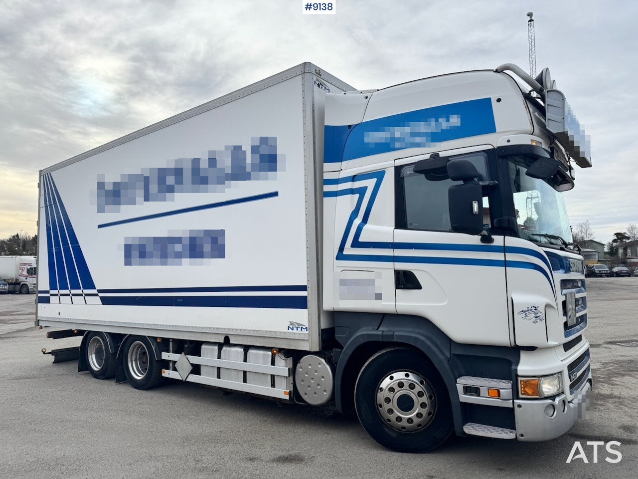 Scania R480/470 6x2 Box Truck with full side opening (VIDEO) - Lastbil med skåp: bild 1 Scania R480/470 6x2 Box Truck with full side opening (VIDEO) - Lastbil med skåp: bild 1