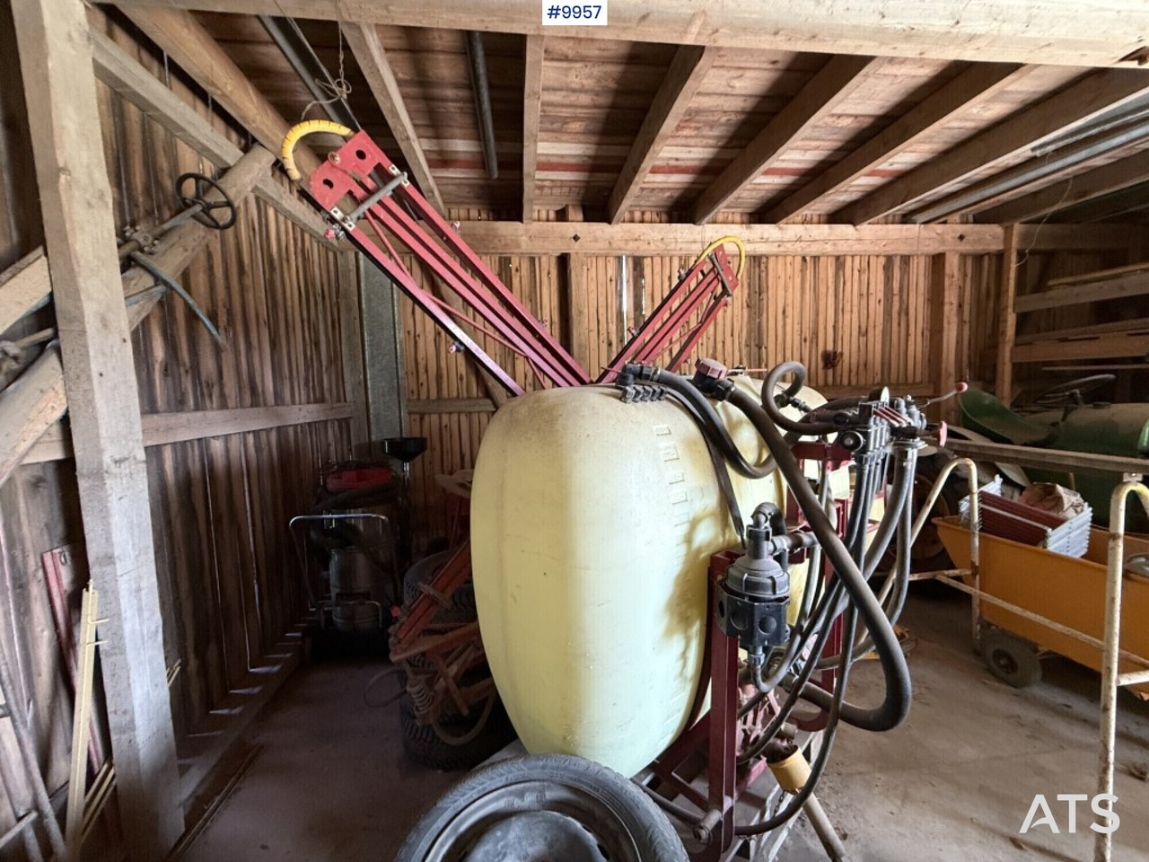 Sprayer Hardi 800L 12m - Traktorburen spruta: bild 1 Sprayer Hardi 800L 12m - Traktorburen spruta: bild 1