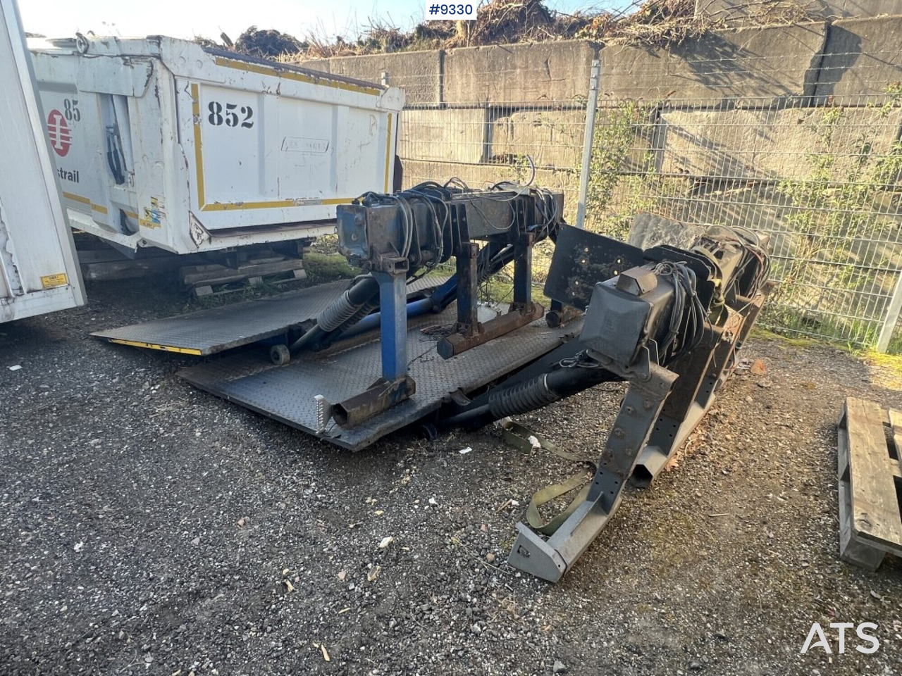 Tail lift Zepro Z2000-175MA - Bakgavellyft: bild 1 Tail lift Zepro Z2000-175MA - Bakgavellyft: bild 1