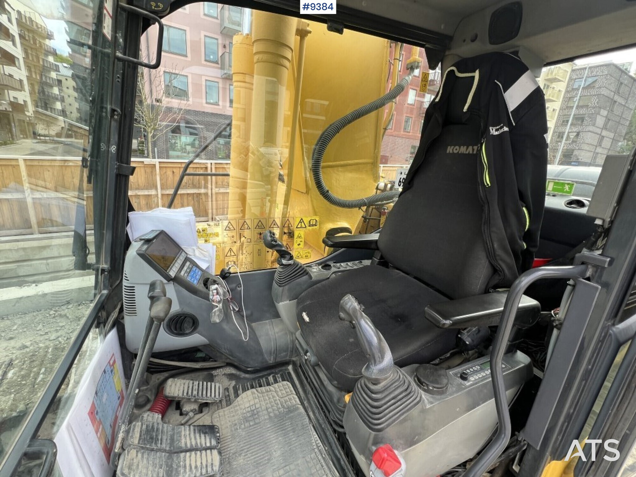 Tracked excavator Komatsu PC210LC (VIDEO) - Bandgrävare: bild 5 Tracked excavator Komatsu PC210LC (VIDEO) - Bandgrävare: bild 5