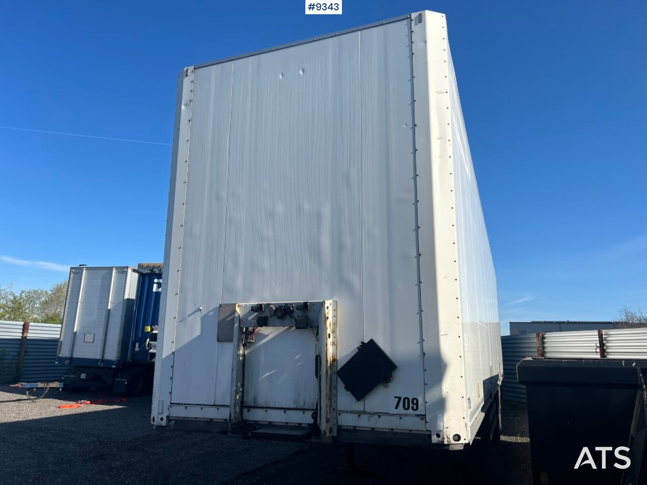 Trailer- SCHMITZ CARGOBULL - Skåp semitrailer: bild 1 Trailer- SCHMITZ CARGOBULL - Skåp semitrailer: bild 1