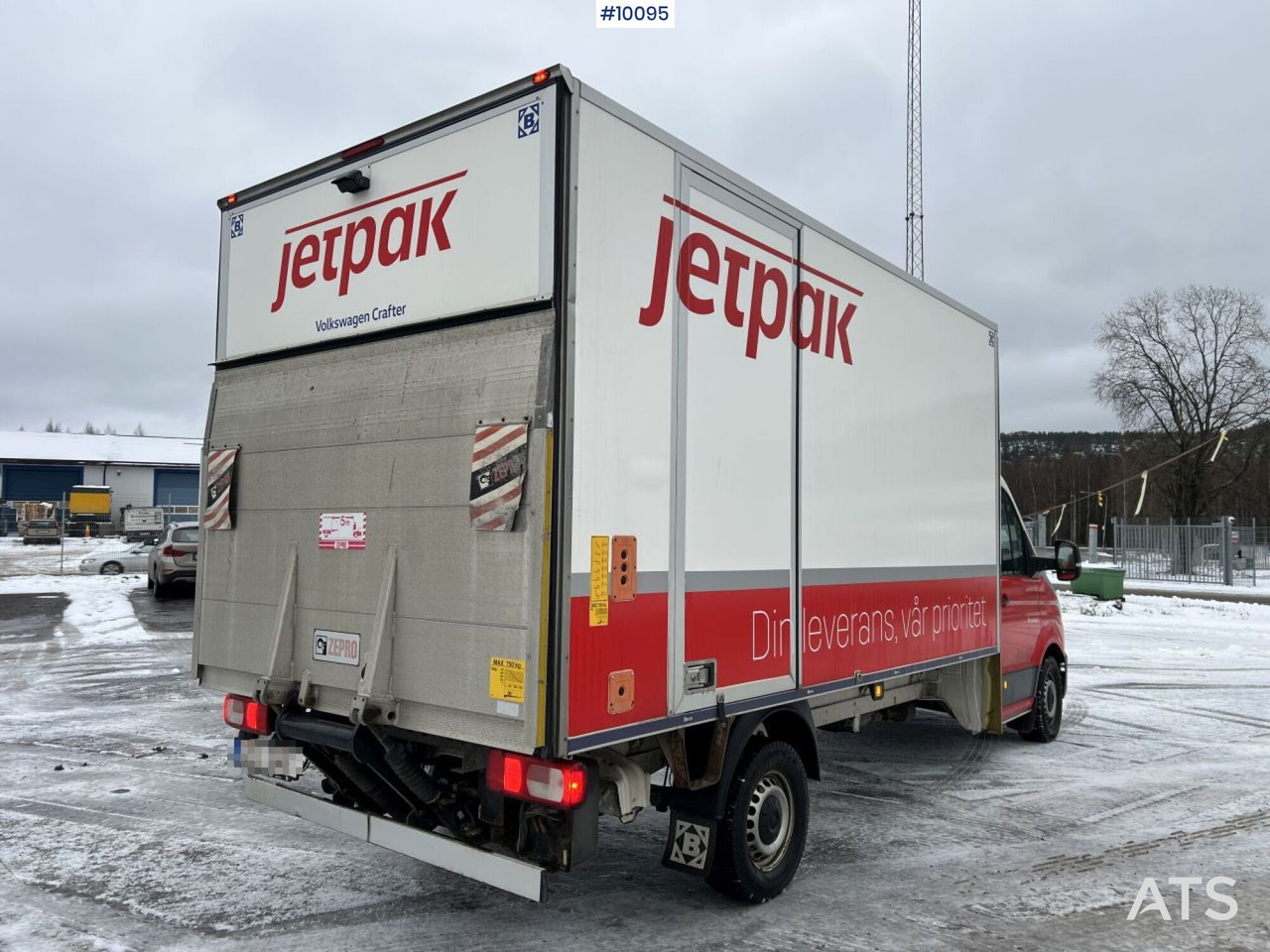 VOLKSWAGEN CRAFTER with tailgate lift - Volymskåp: bild 4 VOLKSWAGEN CRAFTER with tailgate lift - Volymskåp: bild 4