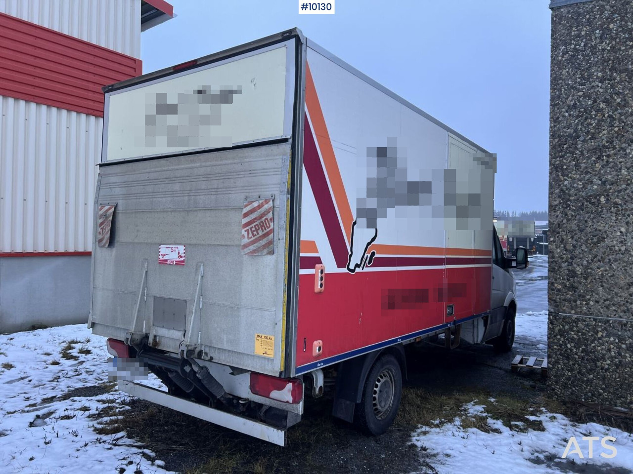 VW Volkswagen Crafter van with tailgate lift - Reparation OBJECT - Volymskåp: bild 4 VW Volkswagen Crafter van with tailgate lift - Reparation OBJECT - Volymskåp: bild 4