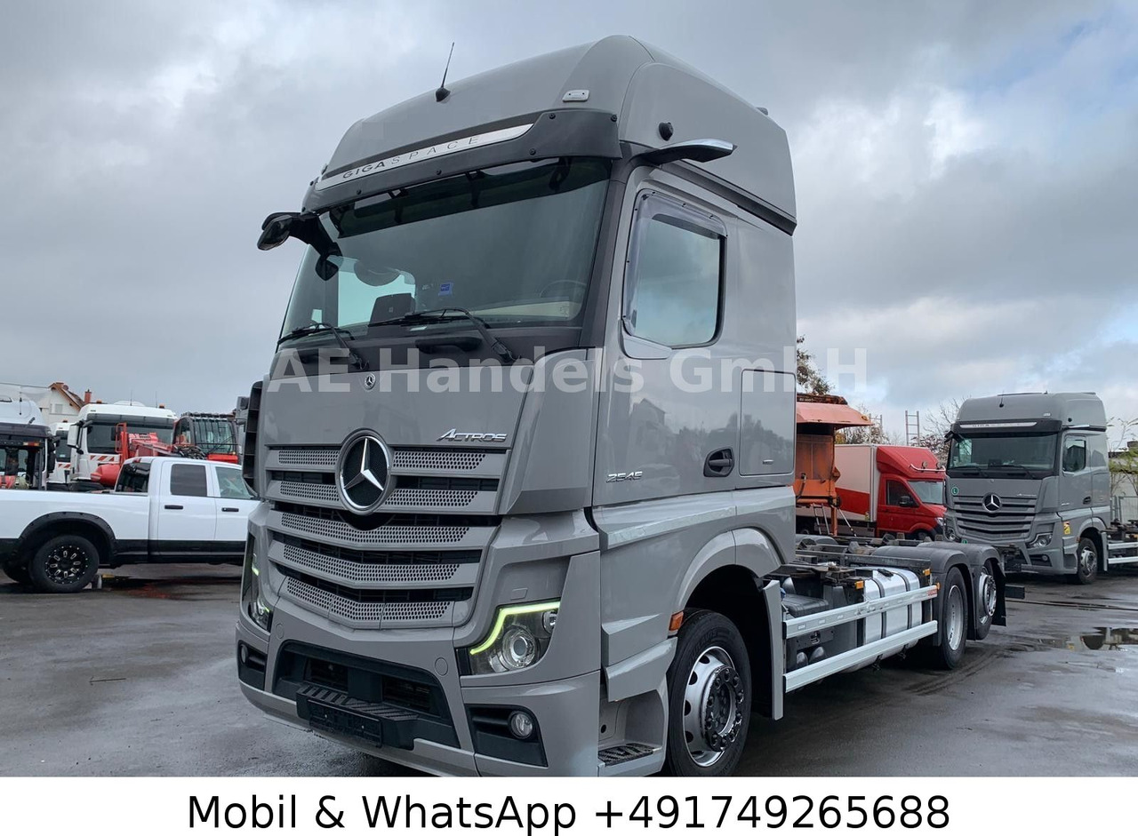 Mercedes-Benz Actros 5 2545 GigaSpace BDF *Retarder/Multi/AHK - Containerbil/ Växelflak lastbil: bild 1 Mercedes-Benz Actros 5 2545 GigaSpace BDF *Retarder/Multi/AHK - Containerbil/ Växelflak lastbil: bild 1