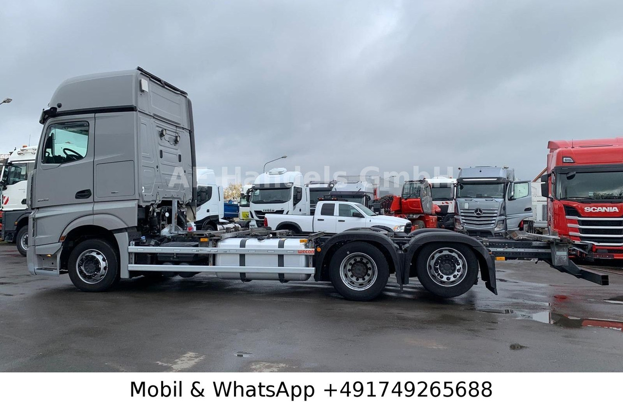 Mercedes-Benz Actros 5 2545 GigaSpace BDF *Retarder/Multi/AHK - Containerbil/ Växelflak lastbil: bild 2 Mercedes-Benz Actros 5 2545 GigaSpace BDF *Retarder/Multi/AHK - Containerbil/ Växelflak lastbil: bild 2