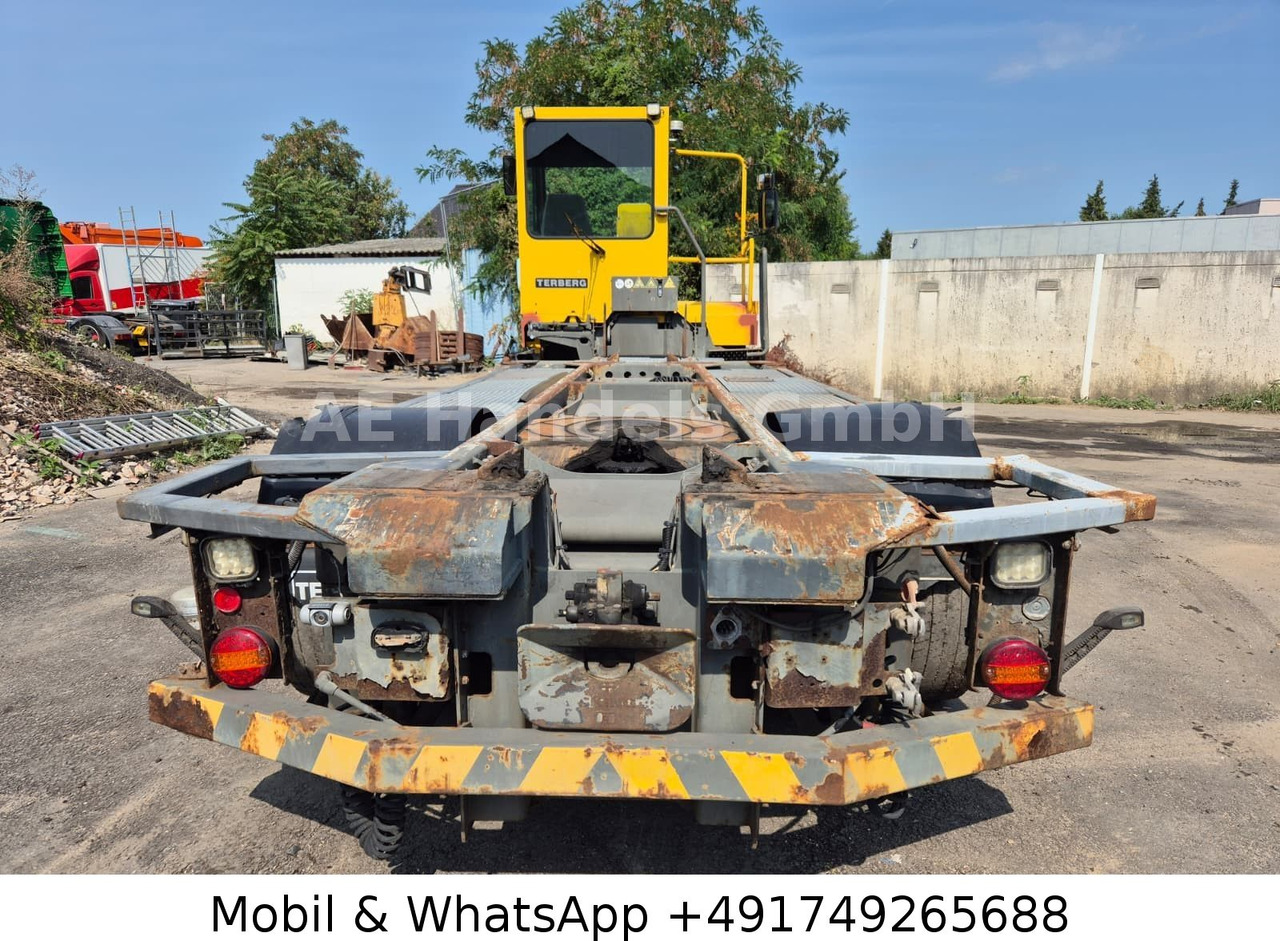 Terberg BC 182 4x2 Rangierfahrzeug *Klima - Containerbil/ Växelflak lastbil: bild 4 Terberg BC 182 4x2 Rangierfahrzeug *Klima - Containerbil/ Växelflak lastbil: bild 4