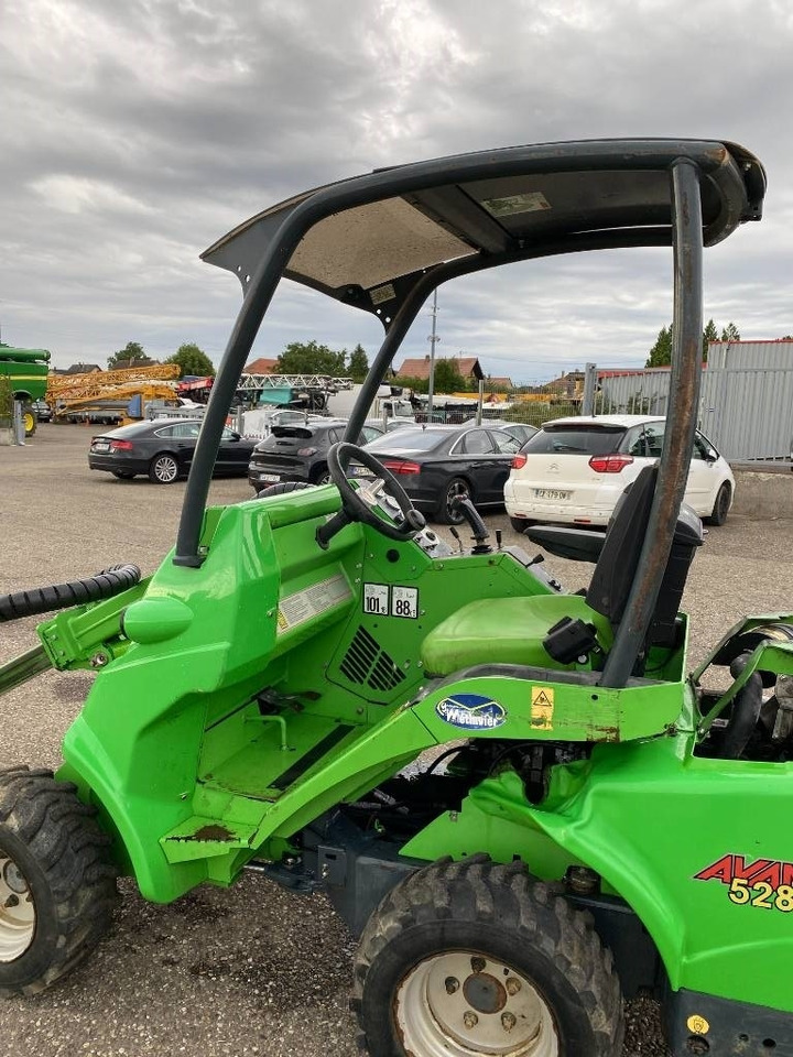 Minilastare Avant M 528 EIPTT /Certificat CE endommagée: bild 30 Minilastare Avant M 528 EIPTT /Certificat CE endommagée: bild 30