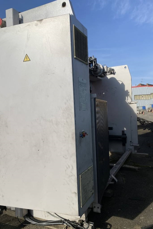 BEYELER Presse/Plieuse PR6 2000KNx4100MM endommagé - Kantpress: bild 4 BEYELER Presse/Plieuse PR6 2000KNx4100MM endommagé - Kantpress: bild 4