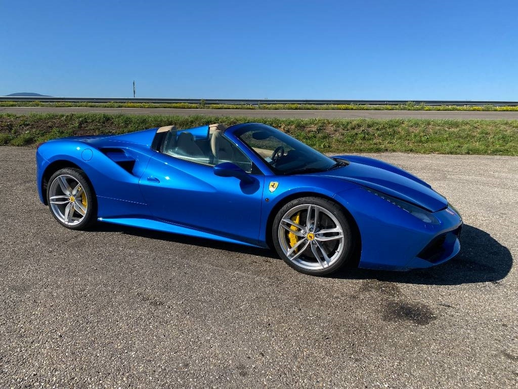 Ferrari 488 SPIDER -Carte Grise Française endommagé - Cabriolet: bild 5 Ferrari 488 SPIDER -Carte Grise Française endommagé - Cabriolet: bild 5