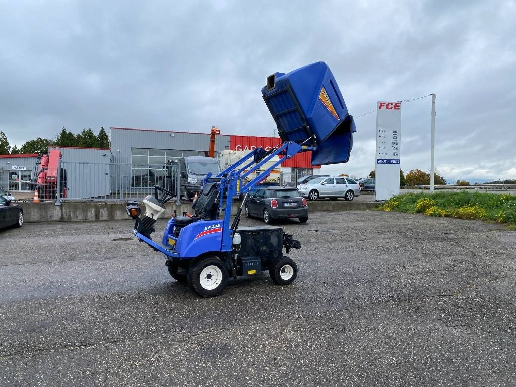 Iseki SF 235F 1er Main endommagée - Slåttermaskin: bild 3 Iseki SF 235F 1er Main endommagée - Slåttermaskin: bild 3