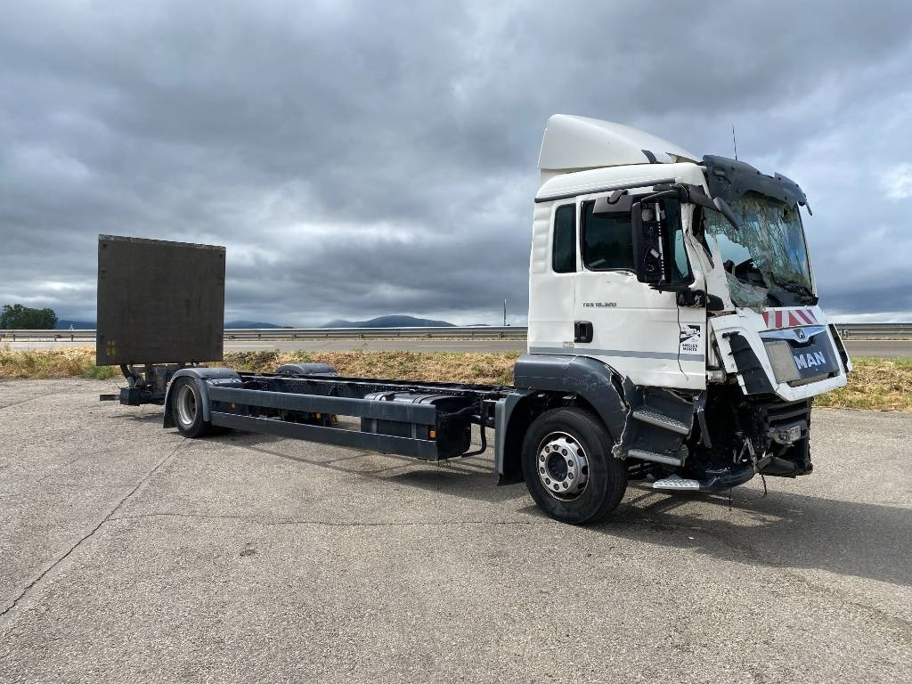 MAN TGS 18.320 *VENDU SANS MOTEUR NI BOITE DE VITESSE*  - Chassi lastbil: bild 3 MAN TGS 18.320 *VENDU SANS MOTEUR NI BOITE DE VITESSE*  - Chassi lastbil: bild 3