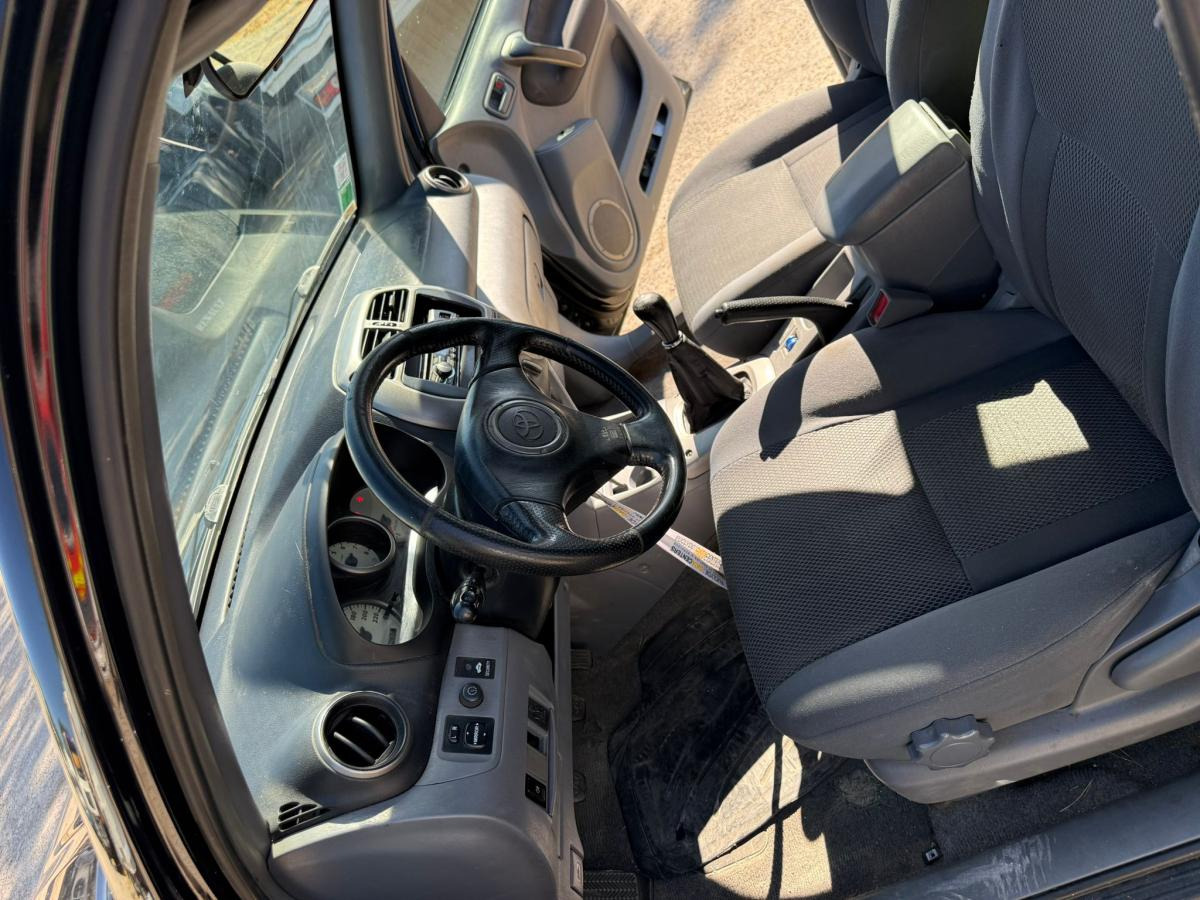 Toyota Rav 4 - Hatchback/ Halvkombi: bild 4 Toyota Rav 4 - Hatchback/ Halvkombi: bild 4