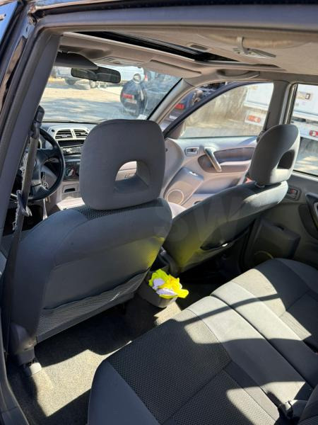 Toyota Rav 4 - Hatchback/ Halvkombi: bild 5 Toyota Rav 4 - Hatchback/ Halvkombi: bild 5