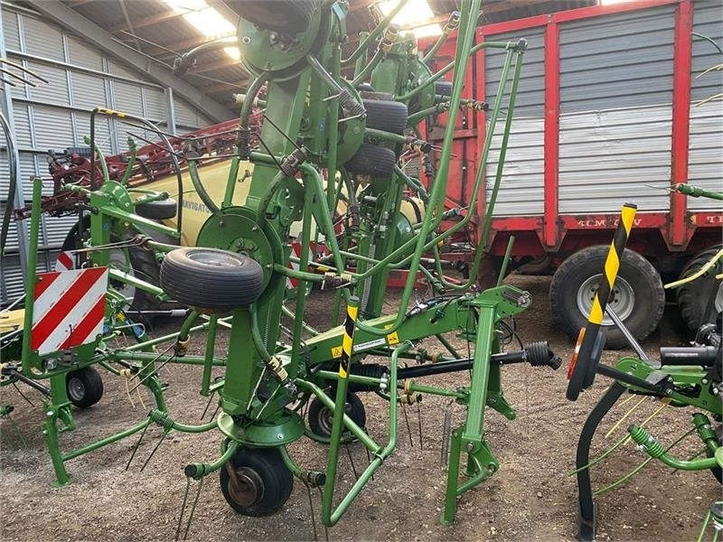 Krone KW 8.82/8 - Hövändare: bild 2 Krone KW 8.82/8 - Hövändare: bild 2