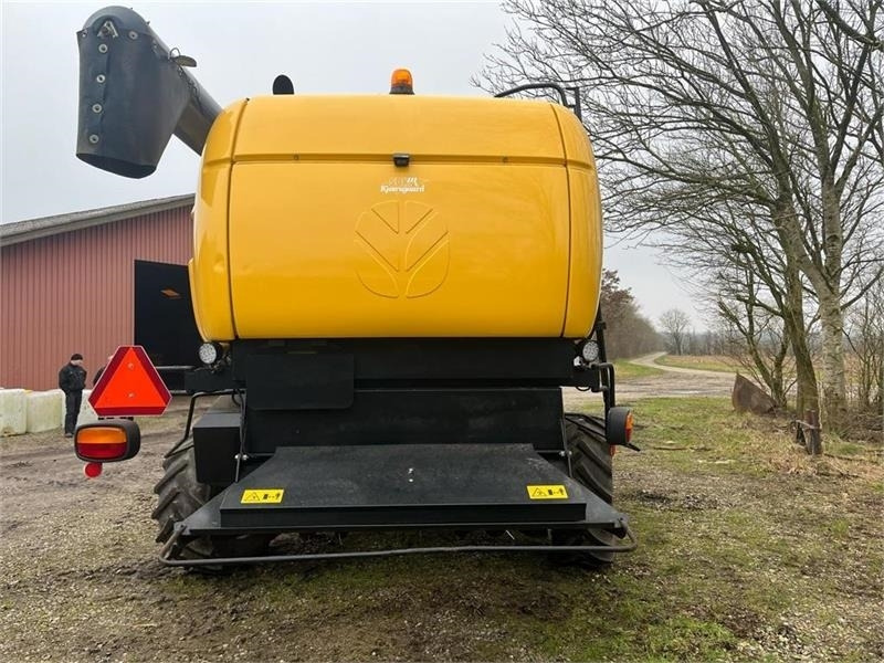 Skördetröska New Holland CX 6090 4wd: bild 6 Skördetröska New Holland CX 6090 4wd: bild 6