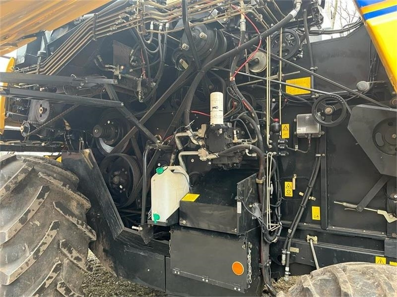 Skördetröska New Holland CX 6090 4wd: bild 22 Skördetröska New Holland CX 6090 4wd: bild 22