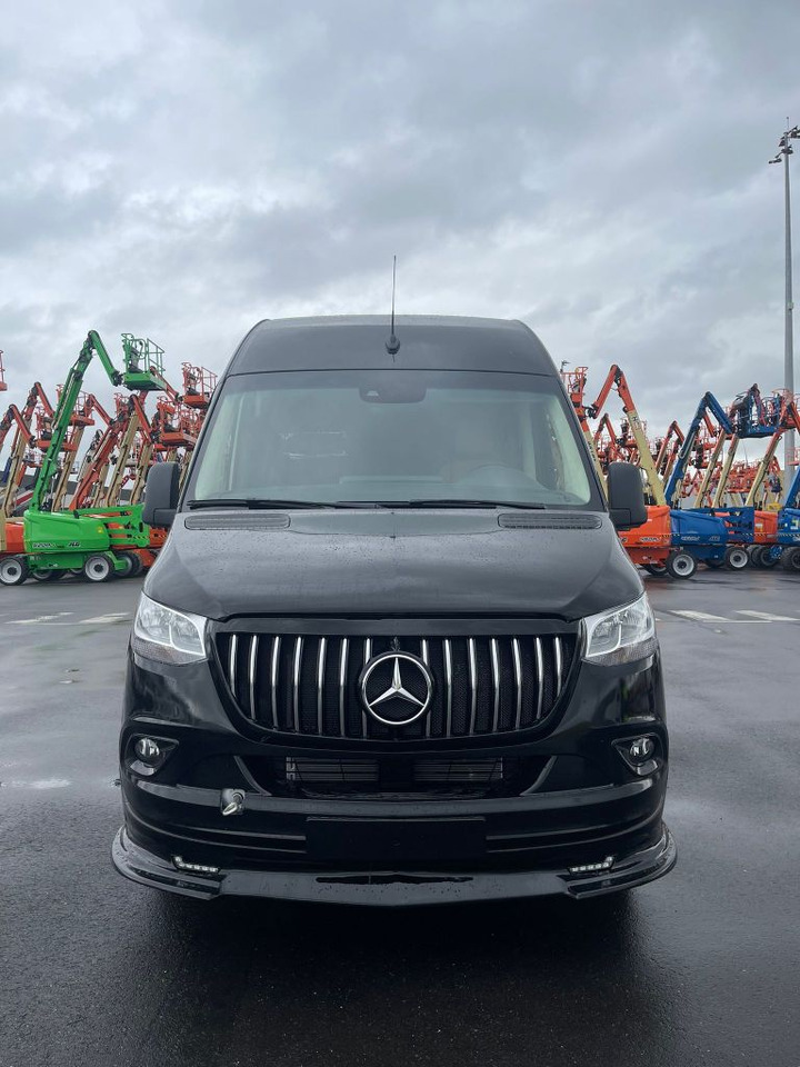 Mercedes Sprinter 519 CDI 2.2L Diesel Automatic VIP - Minibuss, Persontransport: bild 2 Mercedes Sprinter 519 CDI 2.2L Diesel Automatic VIP - Minibuss, Persontransport: bild 2