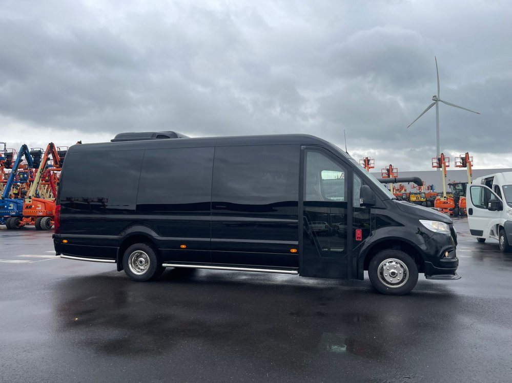 Mercedes Sprinter 519 CDI 2.2L Diesel Automatic VIP - Minibuss, Persontransport: bild 1 Mercedes Sprinter 519 CDI 2.2L Diesel Automatic VIP - Minibuss, Persontransport: bild 1
