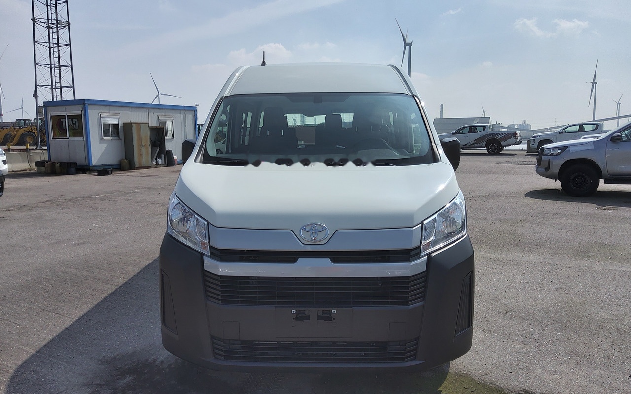 Toyota Hiace HIGH ROOF / TOIT HAUT 2.8L Diesel Manual base - Minibuss, Persontransport: bild 5 Toyota Hiace HIGH ROOF / TOIT HAUT 2.8L Diesel Manual base - Minibuss, Persontransport: bild 5