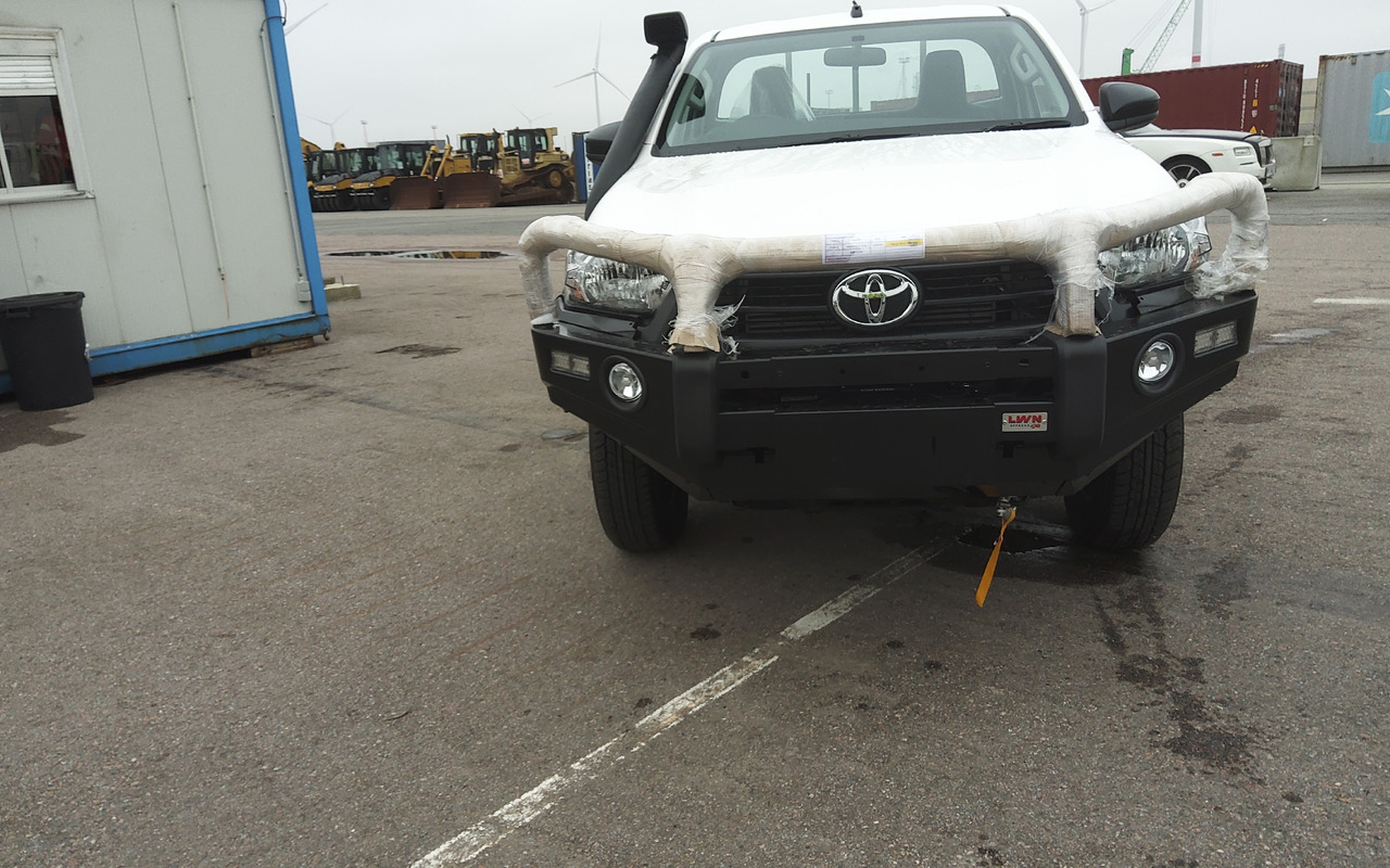 Toyota Hilux / Revo RHD Pick-up single Cab 2.8L Diesel Manual - Pickup: bild 2 Toyota Hilux / Revo RHD Pick-up single Cab 2.8L Diesel Manual - Pickup: bild 2