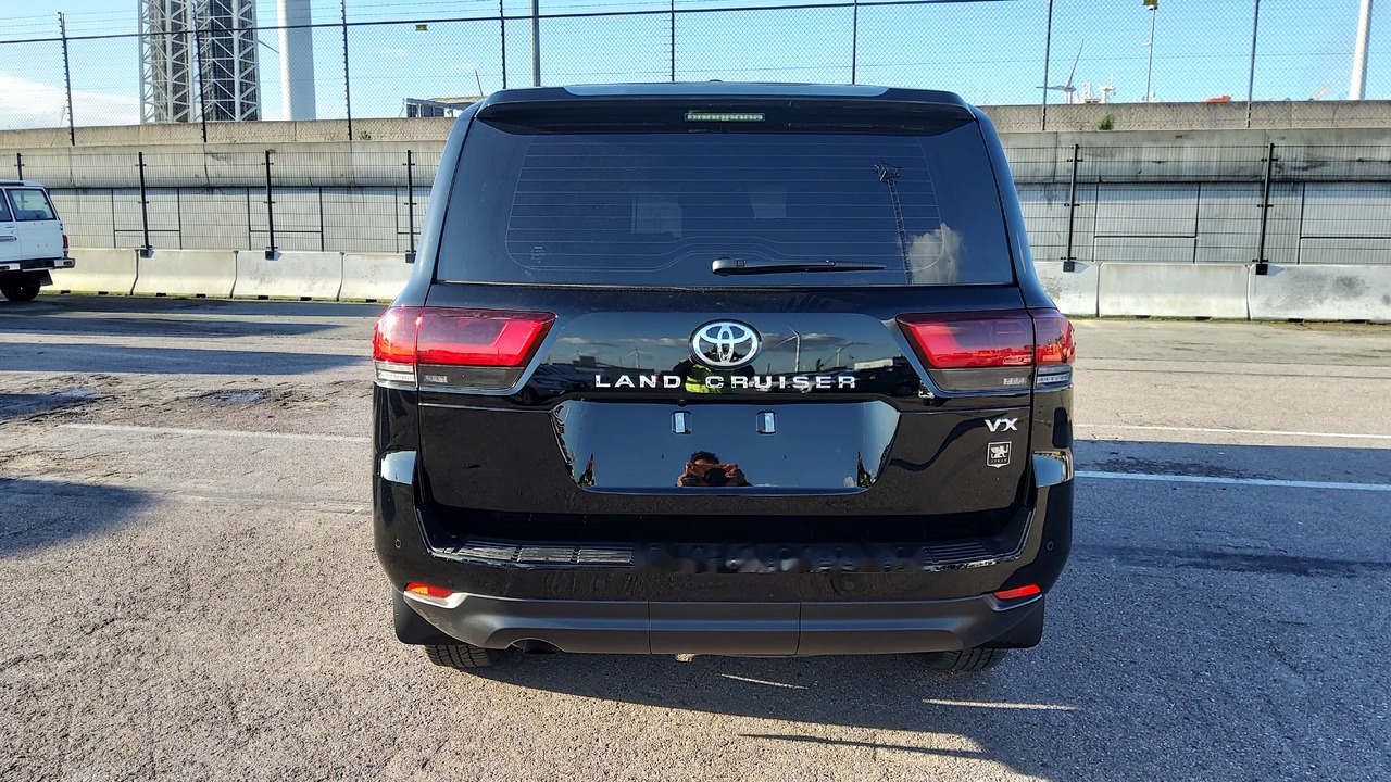 Toyota Land Cruiser 300 V6 VX 7 SEATERS / PLACES 3.5L Petrol Automatic VXVHO - SUV: bild 5 Toyota Land Cruiser 300 V6 VX 7 SEATERS / PLACES 3.5L Petrol Automatic VXVHO - SUV: bild 5