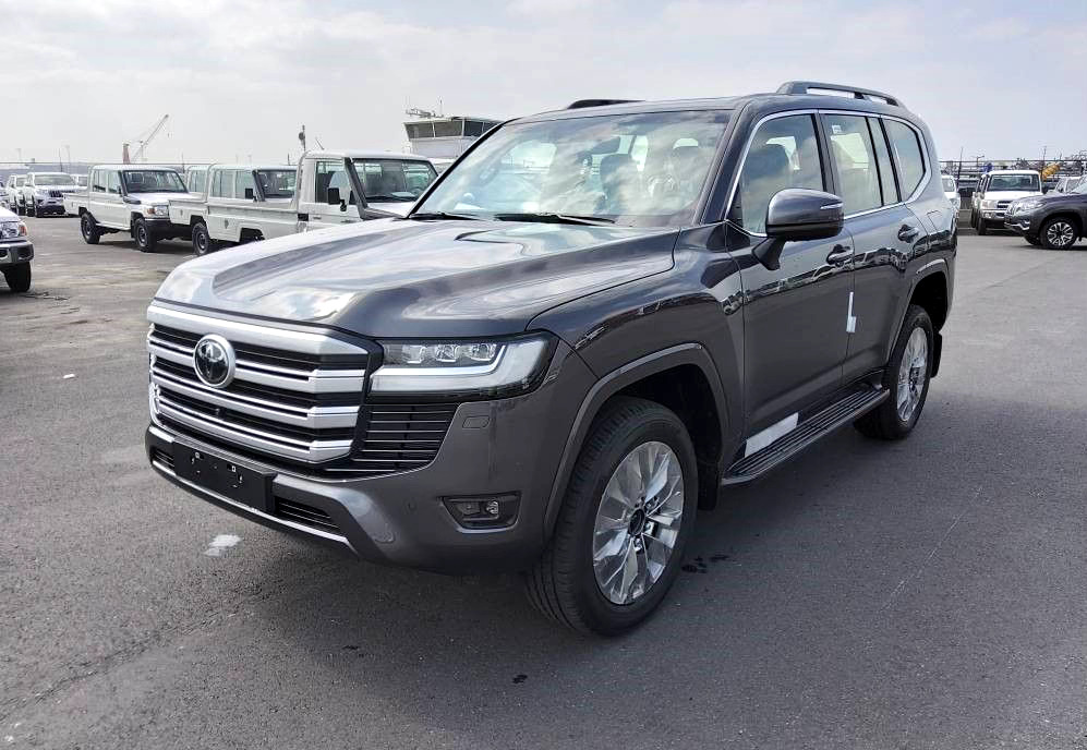 Toyota Land Cruiser 300 V6 VXR ZX 7 SEATERS / PLACES 3.5L Petrol Automatic AEOB - SUV: bild 1 Toyota Land Cruiser 300 V6 VXR ZX 7 SEATERS / PLACES 3.5L Petrol Automatic AEOB - SUV: bild 1