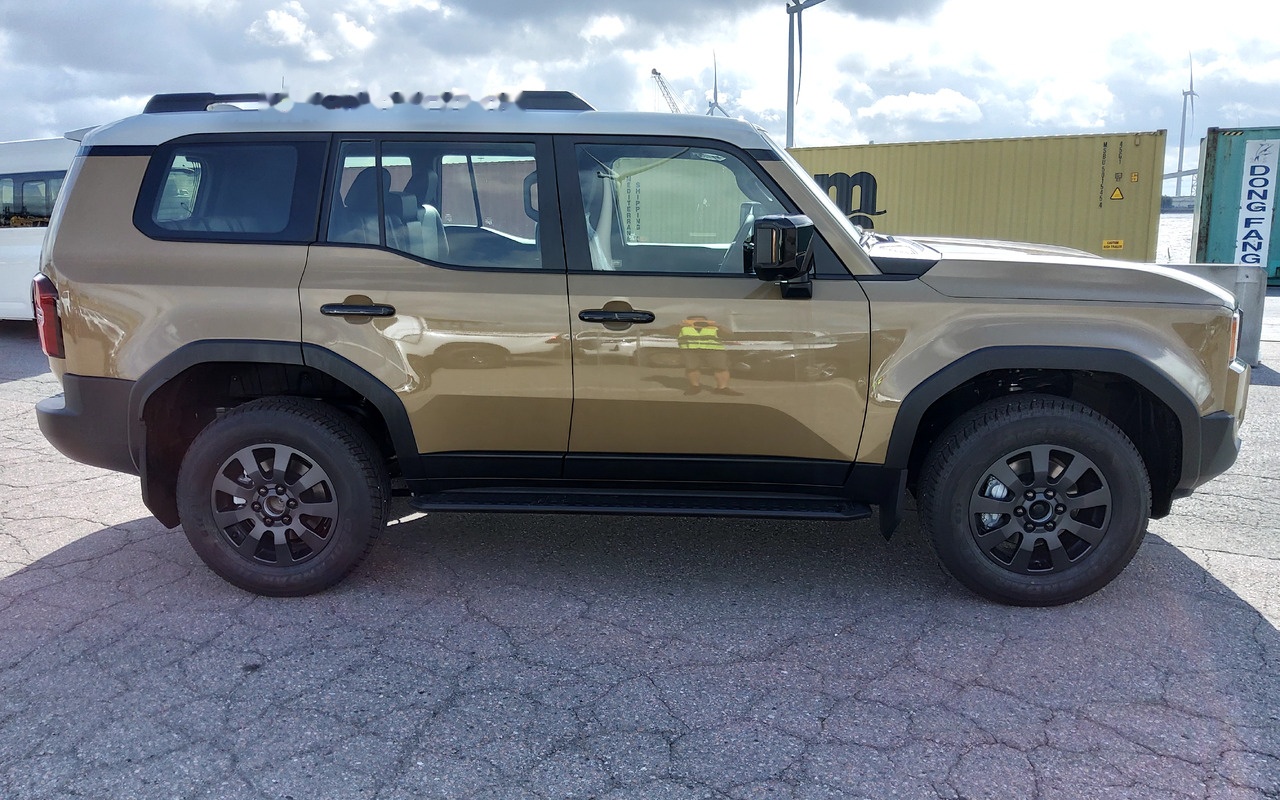 Toyota Land Cruiser Prado 250 VX ae68 first edition 2.4L Petrol Turbo Automatic NEW MODEL - SUV: bild 4 Toyota Land Cruiser Prado 250 VX ae68 first edition 2.4L Petrol Turbo Automatic NEW MODEL - SUV: bild 4