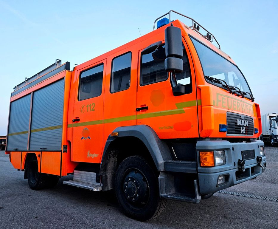 MAN 14.224 L80 4x4 Feuerwehr LF16 Ziegler MAN 14.224 L80 4x4 Feuerwehr LF16 Ziegler - Släck/ Räddningsvagn: bild 4 MAN 14.224 L80 4x4 Feuerwehr LF16 Ziegler MAN 14.224 L80 4x4 Feuerwehr LF16 Ziegler - Släck/ Räddningsvagn: bild 4